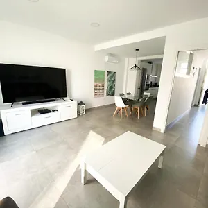  Сasa de vacaciones Casa Moderna, Piscina, Playa, Tv75, Netflix, Ps4